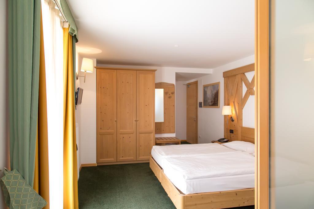 Alpine Mugon Hotel Vason Exteriör bild